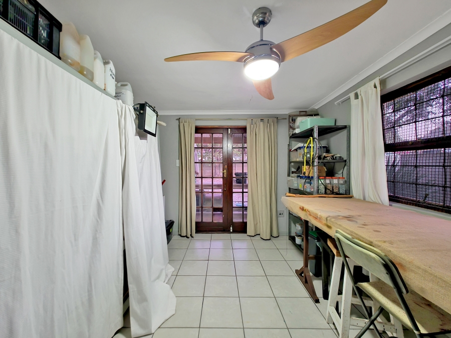 4 Bedroom Property for Sale in Sunridge Western Cape